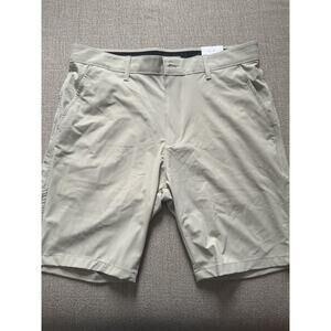 Kenneth Cole Men's Golf Shorts 9" Beige, Size 34W